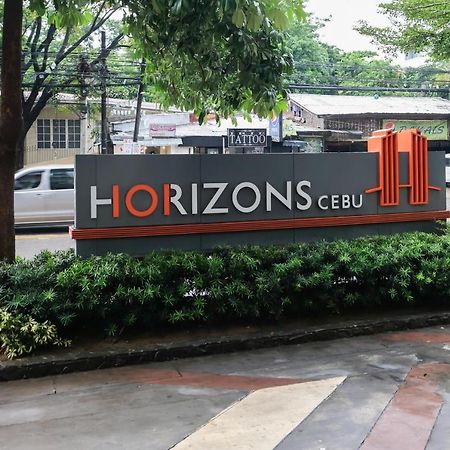Ezeniel'S Place At Horizons 101 Condominium Cebu Luaran gambar
