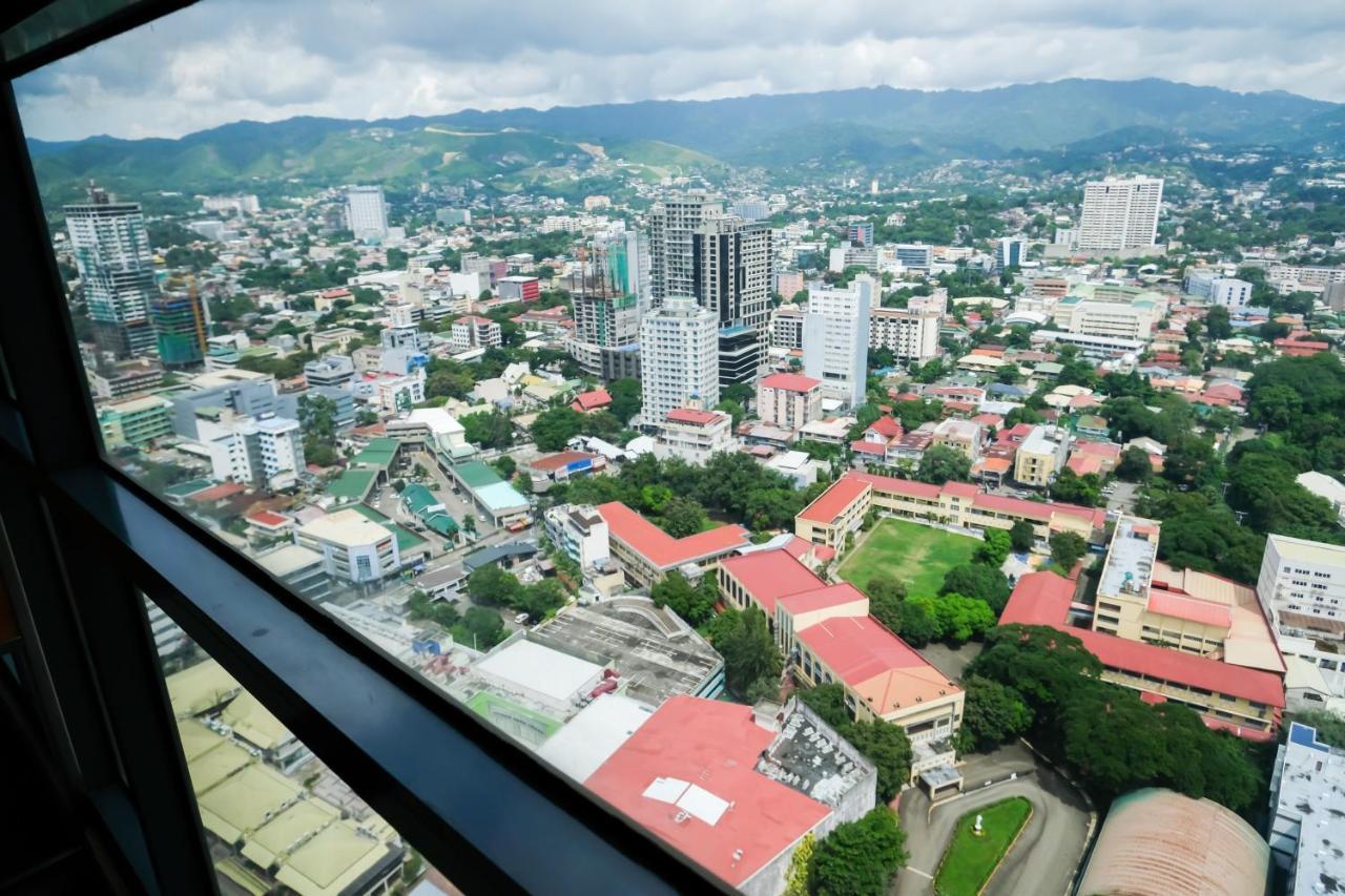 Ezeniel'S Place At Horizons 101 Condominium Cebu Luaran gambar